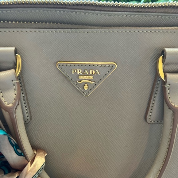 Prada Cammeo - Picture 3 of 9